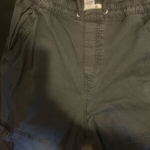 Garage cargos